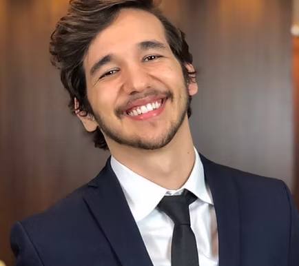 Dr. Otávio Pelucio 